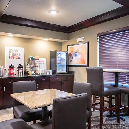Cobblestone Inn & Suites - Pine Bluffs Екстер'єр фото