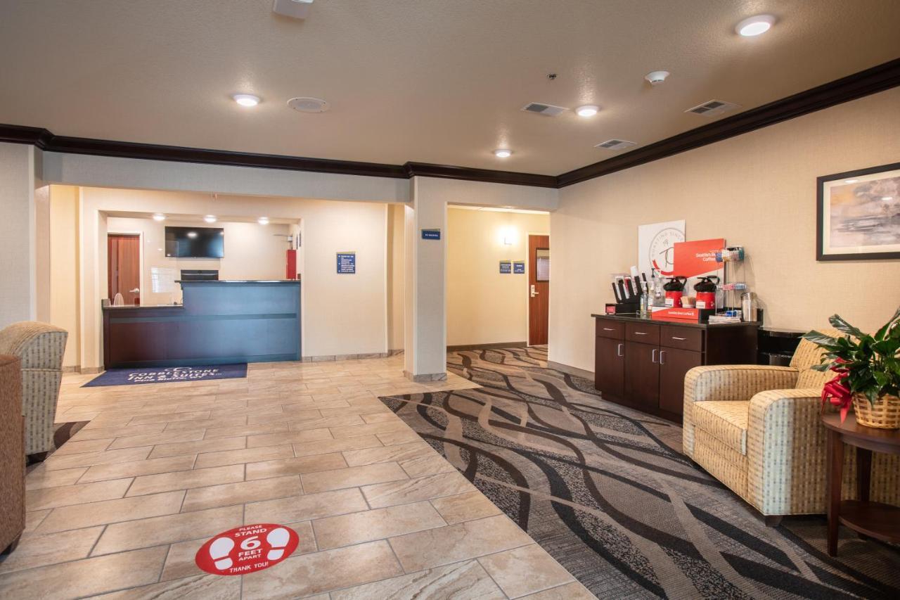 Cobblestone Inn & Suites - Pine Bluffs Екстер'єр фото