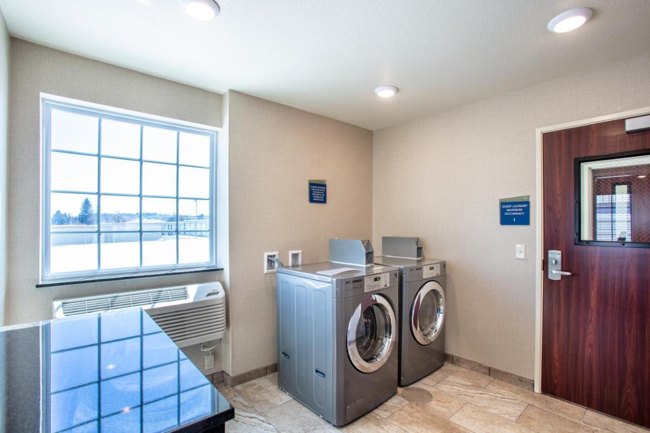 Cobblestone Inn & Suites - Pine Bluffs Екстер'єр фото