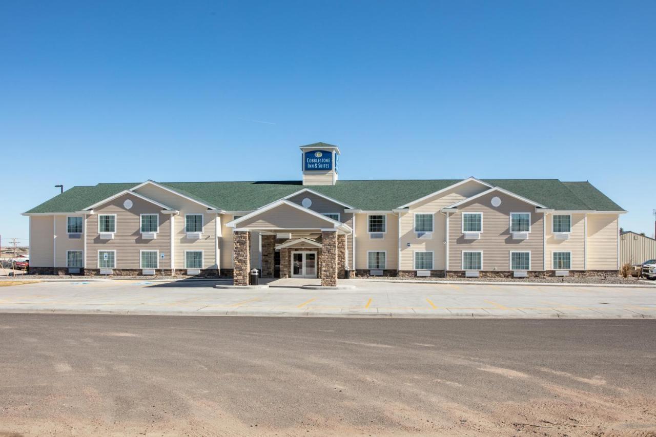 Cobblestone Inn & Suites - Pine Bluffs Екстер'єр фото