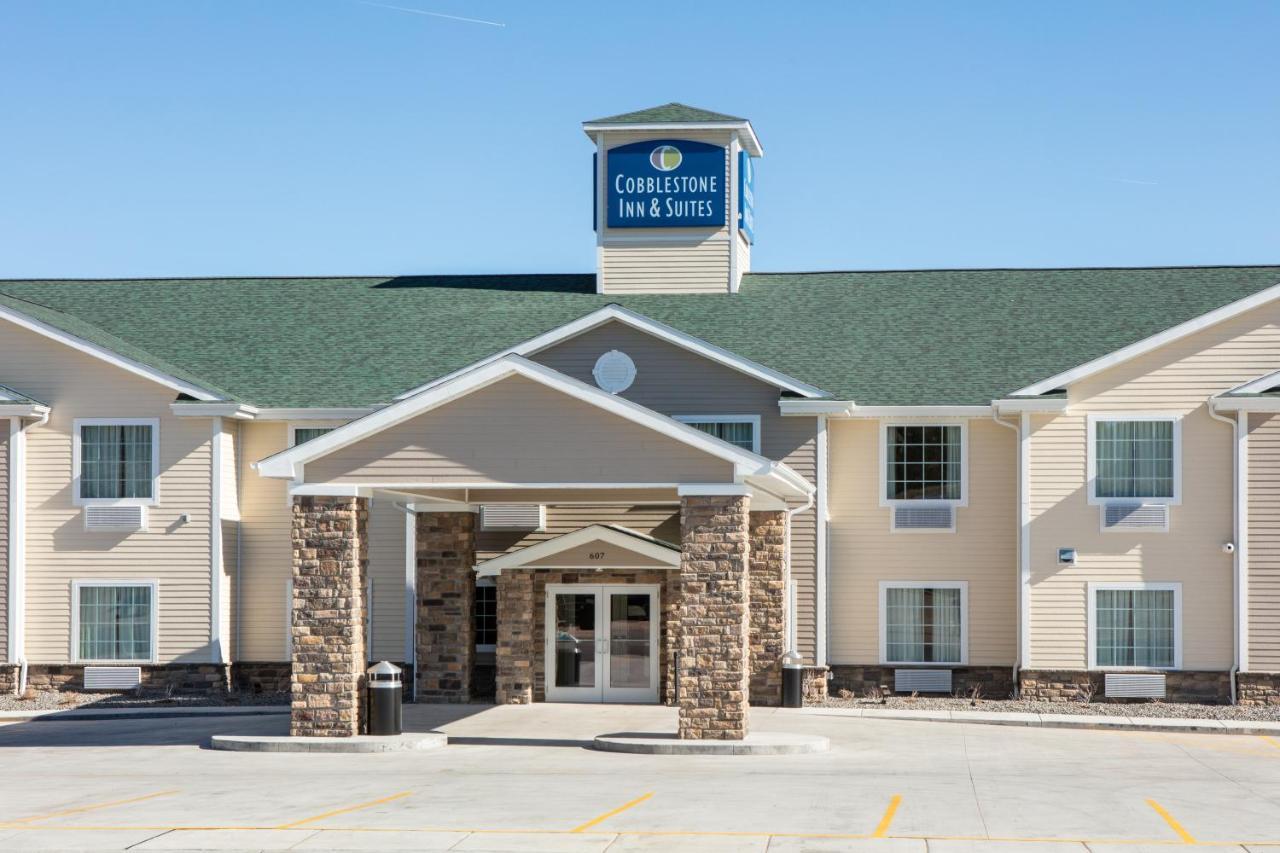 Cobblestone Inn & Suites - Pine Bluffs Екстер'єр фото